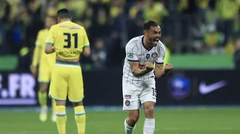Suazo levanta la Copa de Francia en un par de meses con Toulouse.