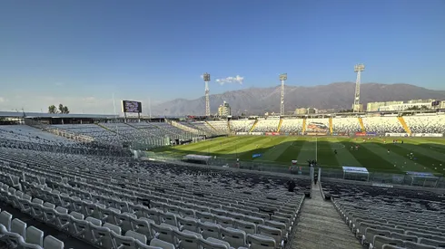 Colo Colo entrega versión por cortejo fúnebre en el Monumental.