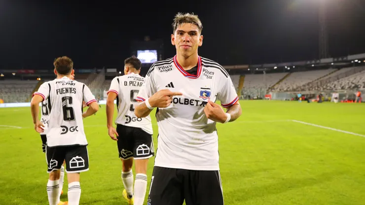 Histórico de Colo Colo destaca el alza de nivel de Carlos Palacios.