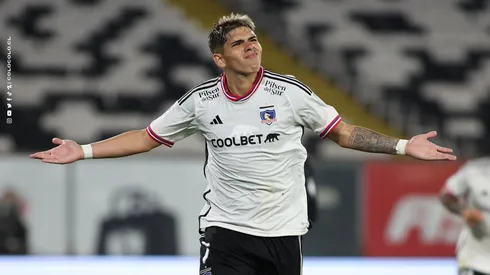 Carlos Palacios marca su doblete y vuelve a poner en ventaja a Colo Colo.