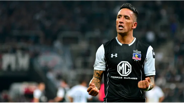 Lucas Barrios le mandó un especial saludo a Colo Colo