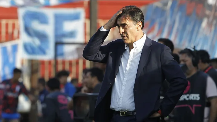 Gustavo Quinteros en el partido frente a la UC.