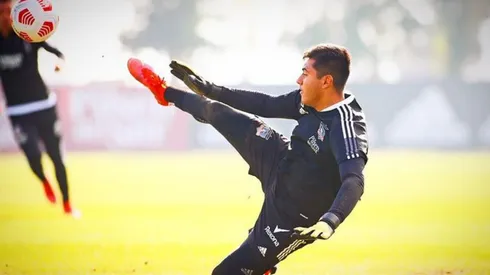 Julio Fierro entrenando en Colo Colo.