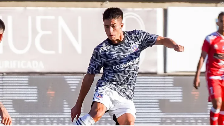 Matías Moya dejó atrás su lesión y va con todo en Colo Colo.