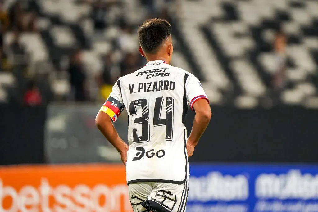 Vicente Pizarro fue capitán de Colo Colo y cumplió de gran forma ante Santiago City. | Imagen: Guillermo Salazar