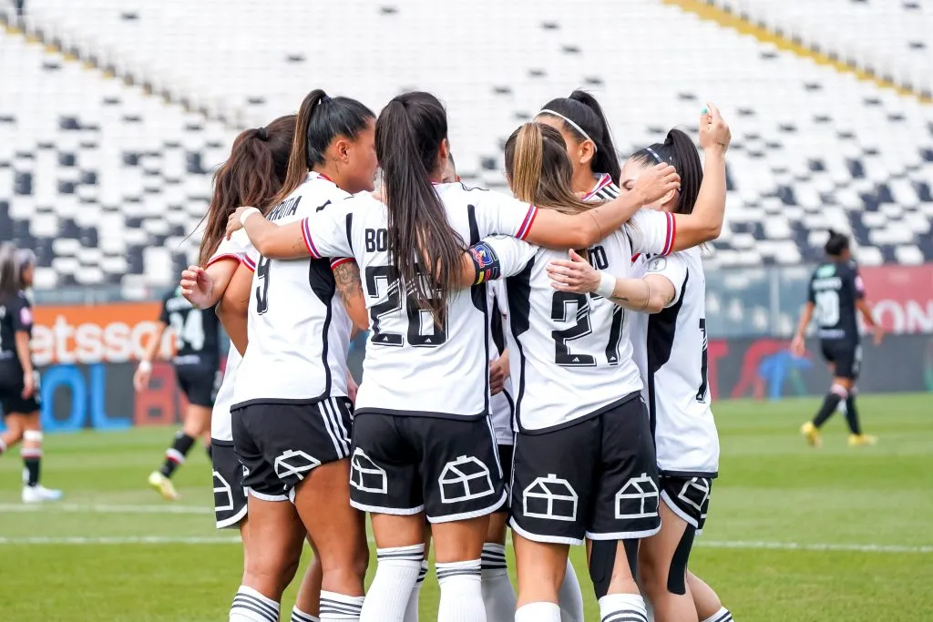 Colo Colo Femenino en el estadio Monumental. Crédito: Guille Salazar, DaleAlbo.