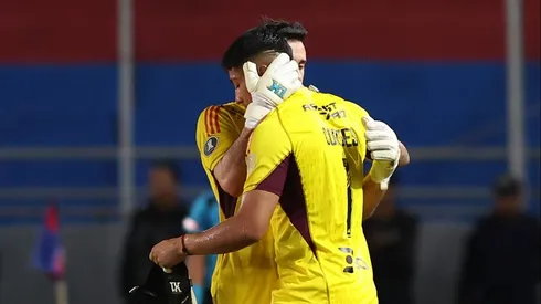 Formador de Claudio Bravo llena de elogios a Fernando de Paul.