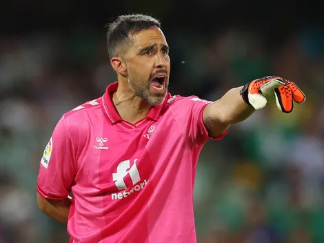 Bravo gana elogios y hace polémica con hinchas del Betis