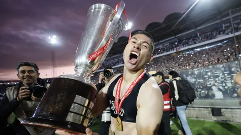 Óscar Opazo se acerca a Colo Colo, club que busca su préstamo.