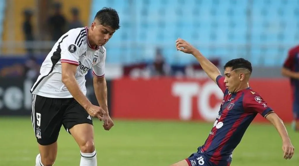Colo Colo jugando ante Monagas