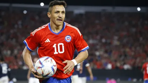 Diario francés asegura que Alexis continuará en el Marsella.