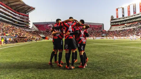 Atacante le cierra la puerta a un retorno a Chile para seguir en México.