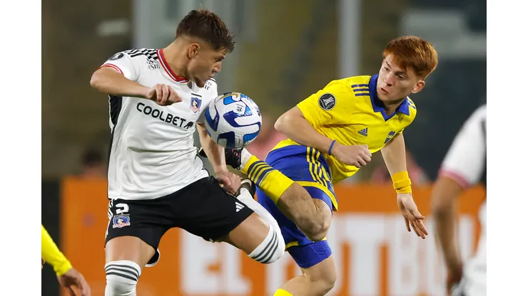 Valentín Barco jugando Copa Libertadores ante Colo Colo