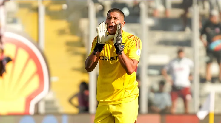 Brayan Cortés maneja alternativas en el extranjero.