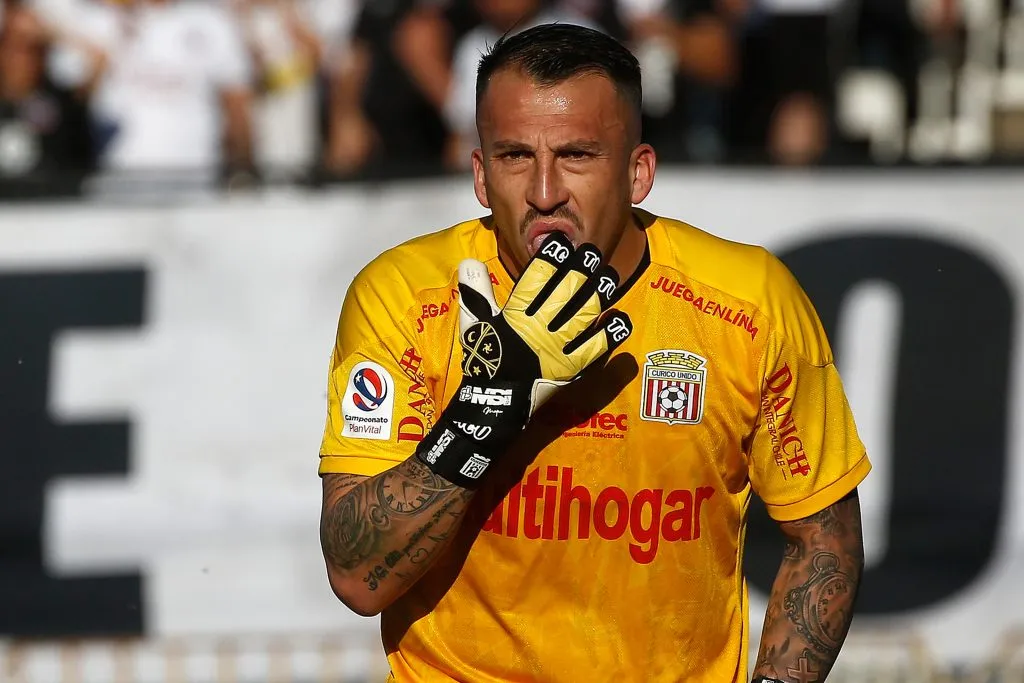 Fabián Cerda vs Colo Colo. Crédito: Photosport