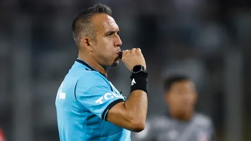 Héctor Jona será el árbitro principal del duelo entre Colo Colo y Unión Española
