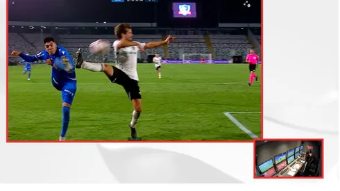 El VAR decidió no sancionar penal en favor de Audax Italiano