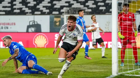 Leo Gil abre el marcador para que Colo Colo lo empiece a ganar.