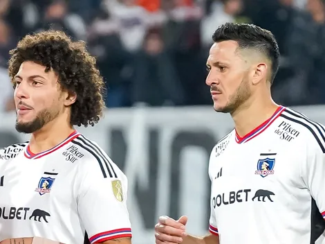 González levanta al Peluca tras su error