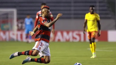 La razón del por qué Vidal es baja en el Flamengo vs Aucas.
