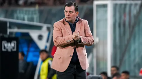 Rival directo de Colo Colo lo pasa mal en su competencia local.