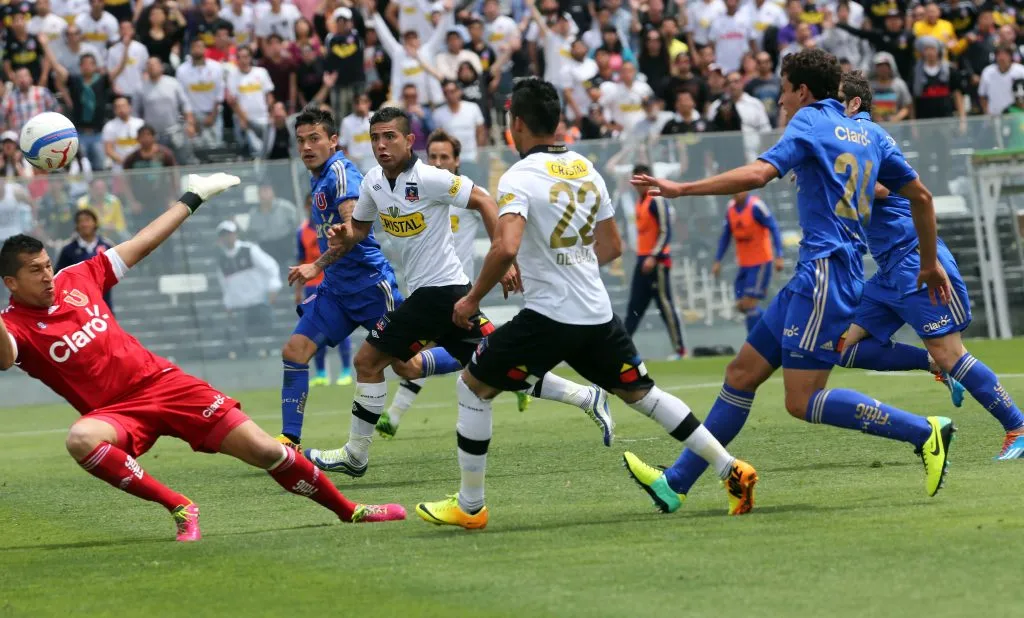 Juan Delgado anotó el segundo gol en el triunfo 3-2 de Colo Colo a la U en 2013 | Foto: Photosport