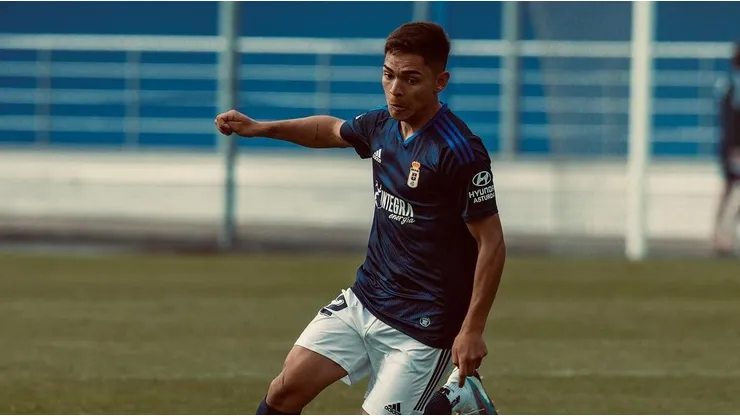 El mal presente de Cruz que lo aleja del primer equipo del Real Oviedo.