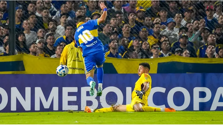 Brayan Cortés se lució en el arco de Colo Colo ante Boca.