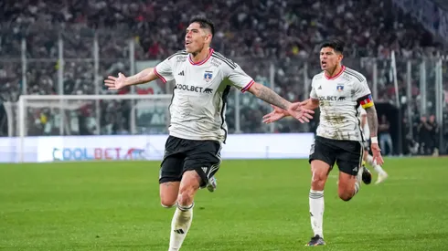 ¡Colo Colo lo da vuelta! Carlos Palacios se despacha con un doblete ante Huachipato.