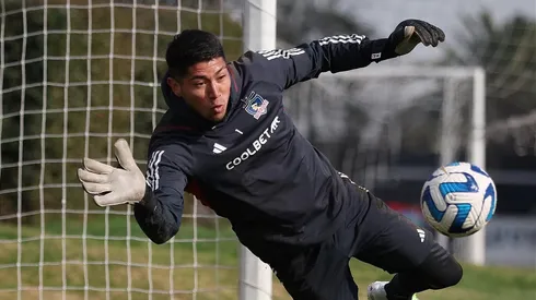 Cortés llega a entrenar a Colo Colo a pesar del violento robo.