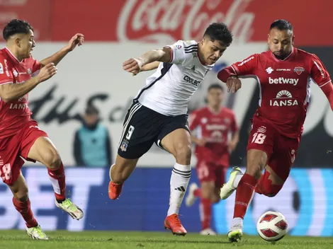 Claudio Borghi pierde la paciencia con Damián Pizarro