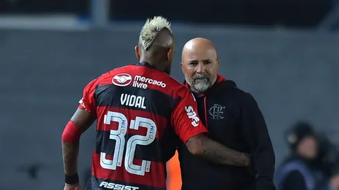 La razón del quiebre Vidal-Sampaoli con su salida de Flamengo.