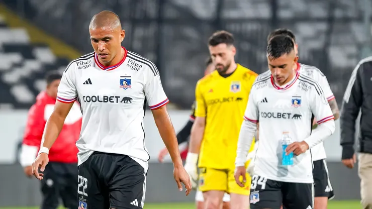 Dabrowski pone tarea a Colo Colo y advierte que “pelear el título es su obligación”.