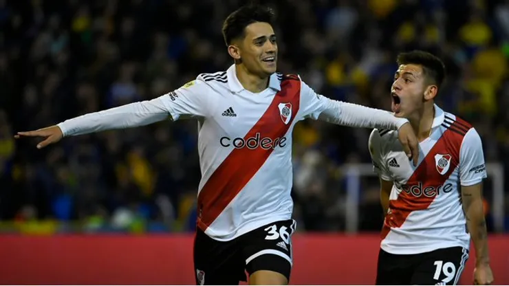 Pablo Solari se roba la película en River Plate. Crédito: River.