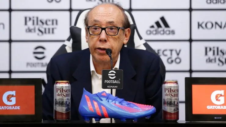 Respaldan a Gustavo Quinteros. Créditos: Colo Colo.