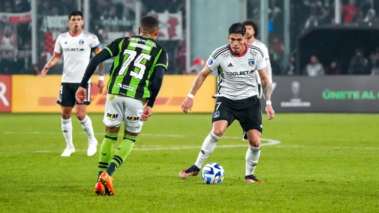 Colo Colo visita al América Mineiro en Belo Horizonte.