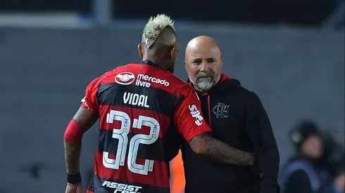 Claudio Borghi arremete contra Vidal por críticas a Sampaoli.