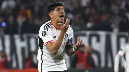 Pavez deja en el aire su renovación en Colo Colo