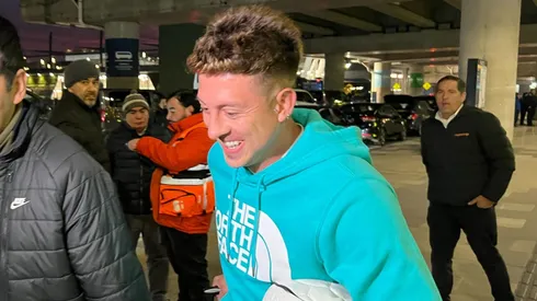 Pablo Parra llegó a Chile para firmar por Colo Colo.