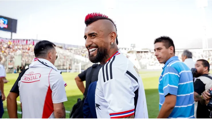 Jean Beausejour salió en defensa de Arturo Vidal y su decisión de continuar en Brasil.
