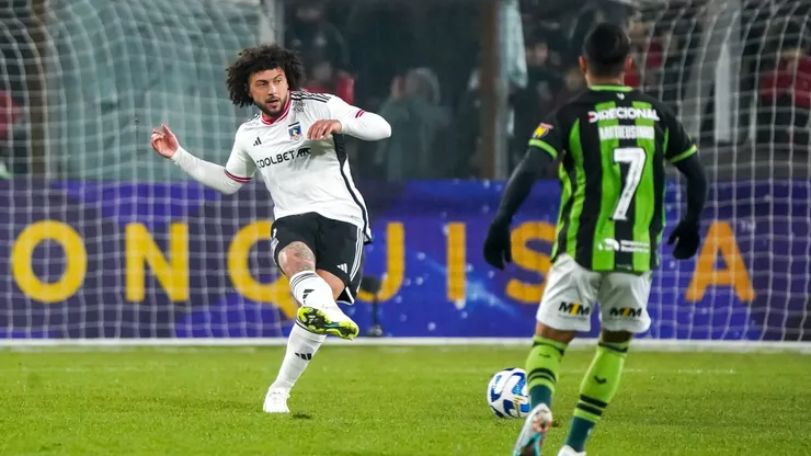 Falcón pone presión en Colo Colo y advierte que deben clasificar.