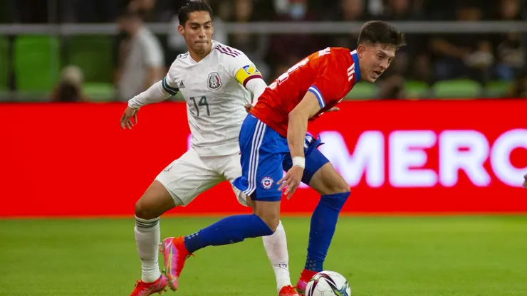 Alfredo Stohwing da a conocer la fecha de llegada de Pablo Parra a Colo Colo.