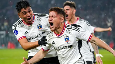 Leo Gil marca un golazo para poner en ventaja a Colo Colo.