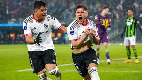 Leo Gil anotó los goles para Colo Colo.