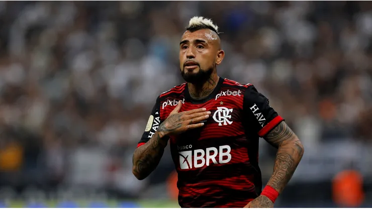 Revelan el sueldo de Arturo Vidal en Athletico Paranaense.