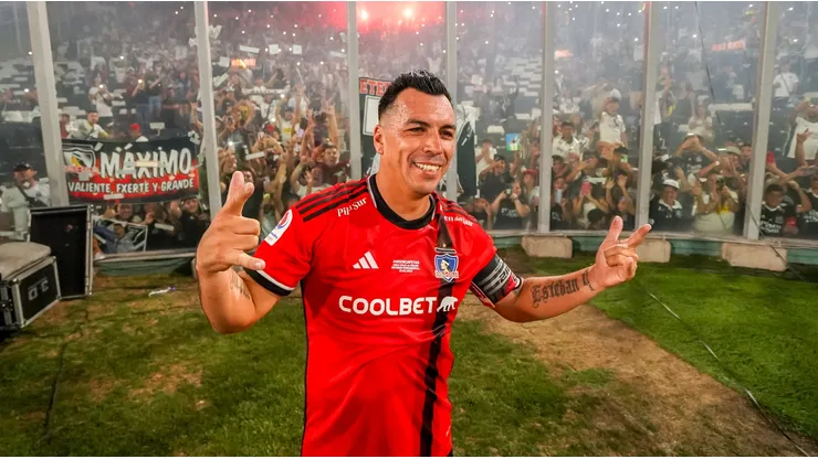 Esteban Paredes en su despedida de Colo Colo. | Imagen: Guille Salazar/DaleAlbo.