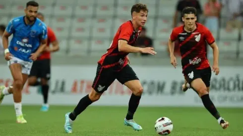 Arriagada tiene su primera titularidad en el Brasileirao