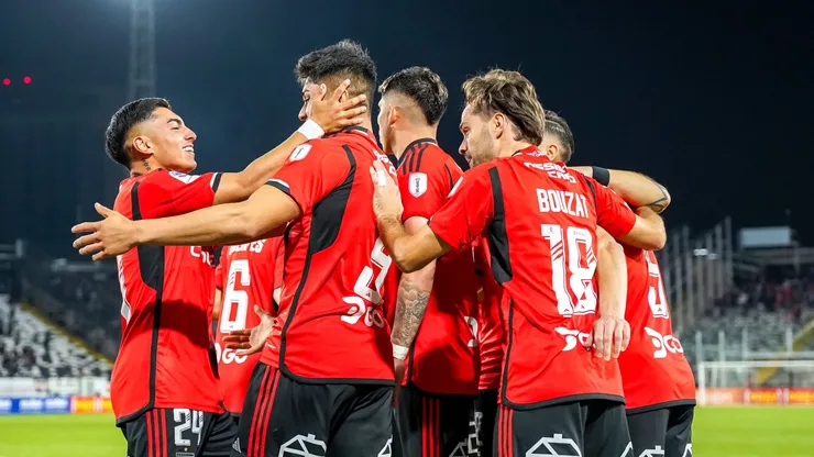 Alfredo Stohwing traza ambiciosos objetivos y le mete presión a Colo Colo.