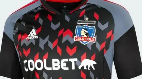 ¿Pulgar para abajo? Hinchas de Colo Colo reaccionan a la nueva camiseta.
