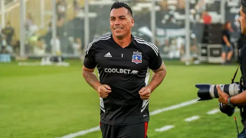 El ídolo albo Esteban Paredes regresa al fútbol profesional.